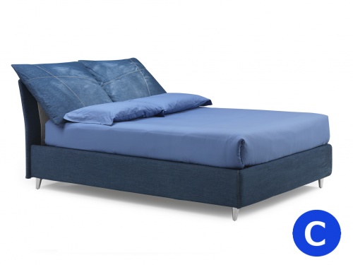 Letto matrimoniale imbottito con rivestimento in Jeans, cuscini regolabili, rete a doghe e box contenitore Noctis So Casual