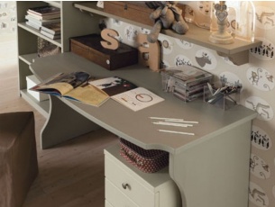 foto riferita a scrivania con piano curvo e cassettiera, gamba sagomata