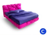 Letto matrimoniale dalle forme morbide e avvolgenti in colori brillanti Noctis Marvin con l esclusivo contenitore Folding Box